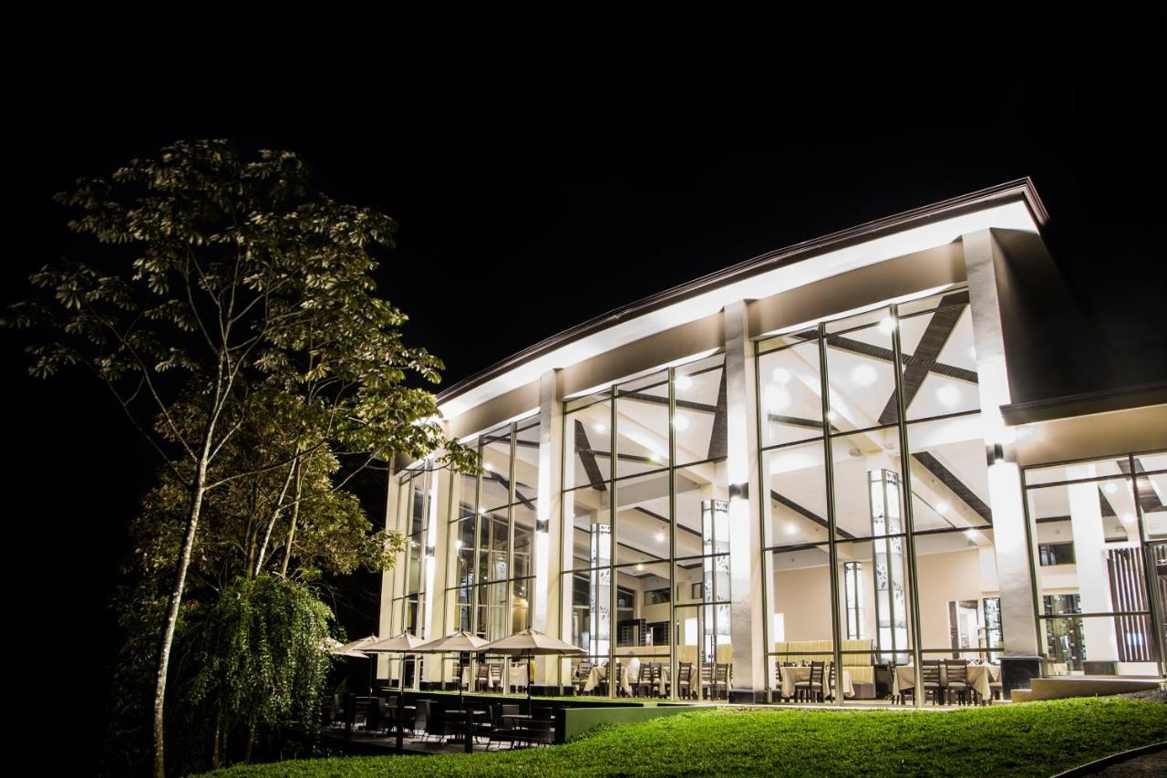 Hotel Lomas Del Volcan Ла Фортуна Экстерьер фото